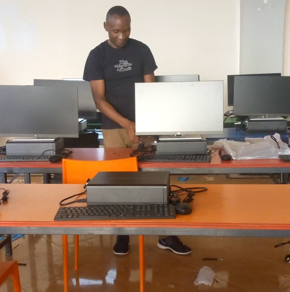 TECH HUB